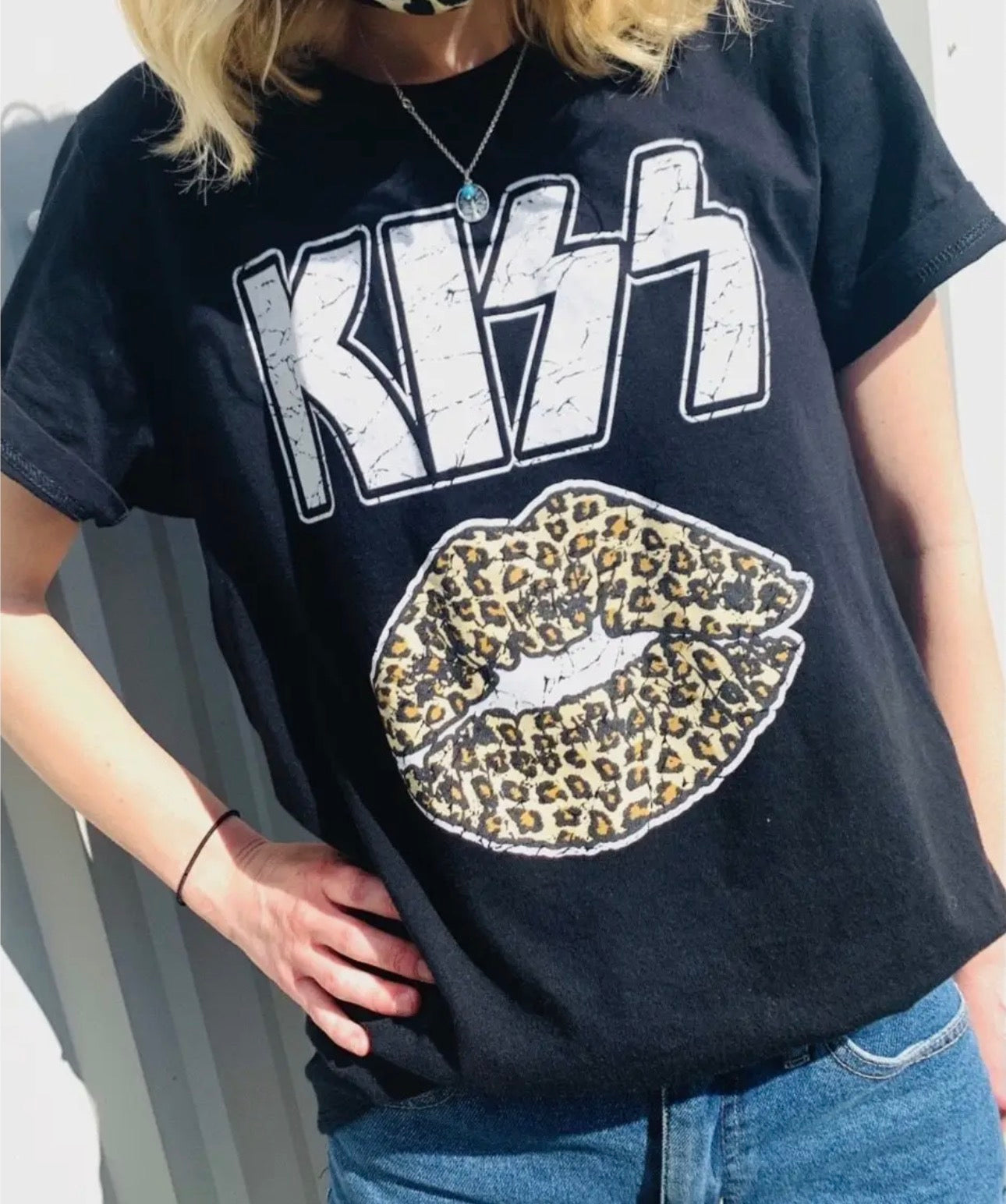 Kiss Me Tee