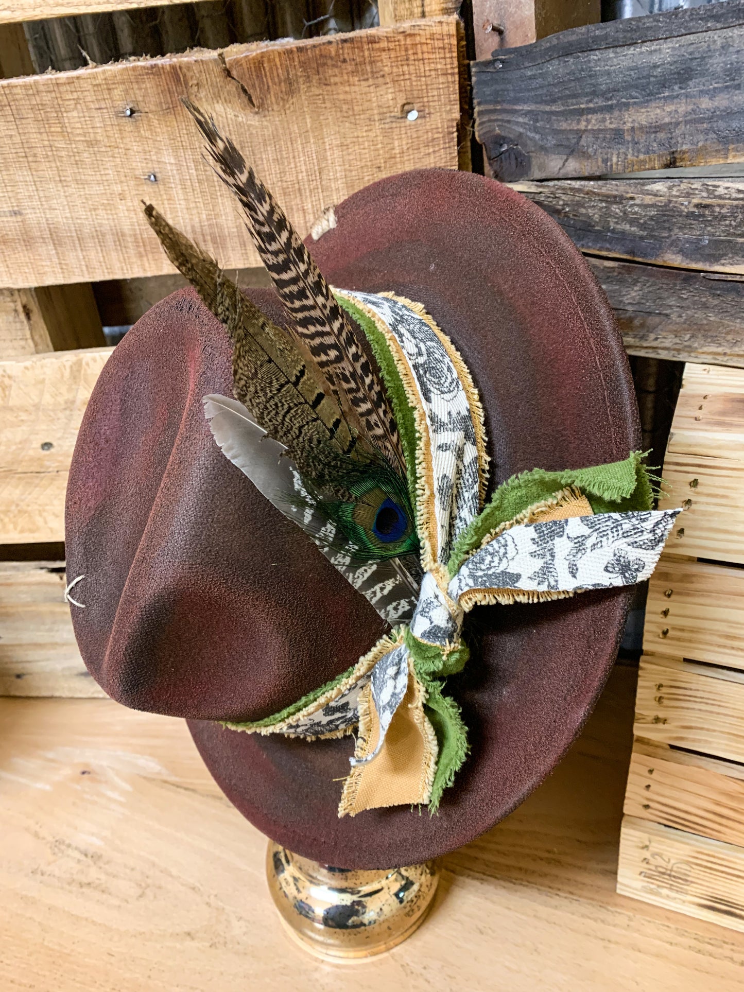 Four Feathers Hat