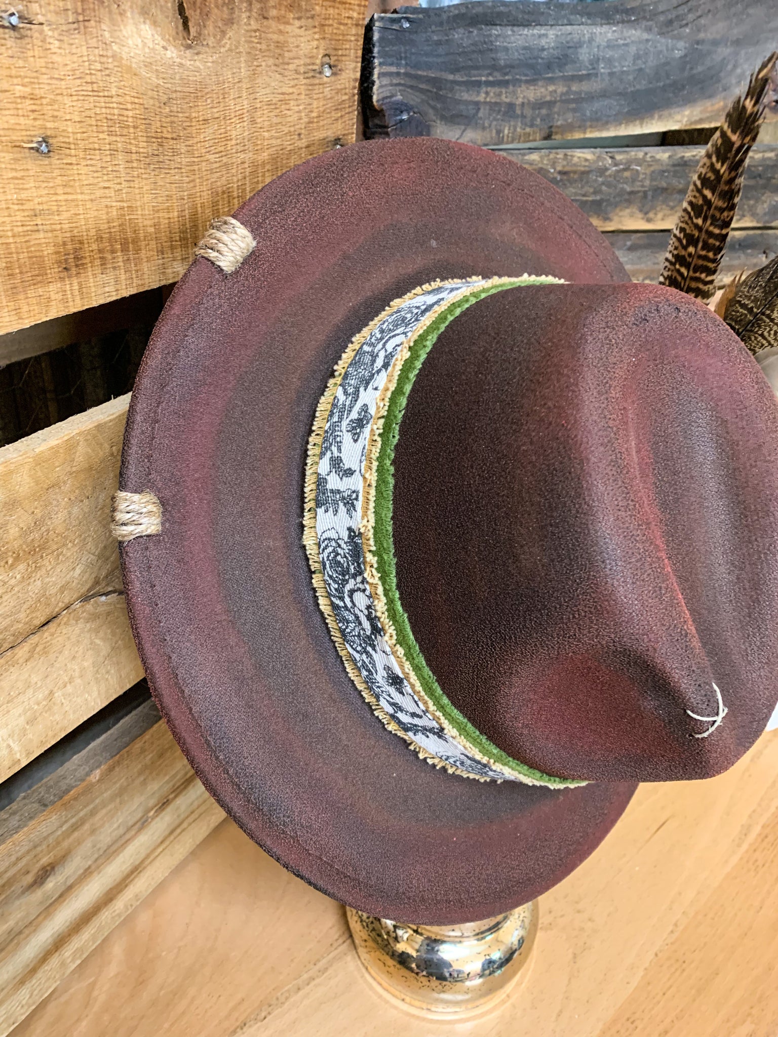 Four Feathers Hat